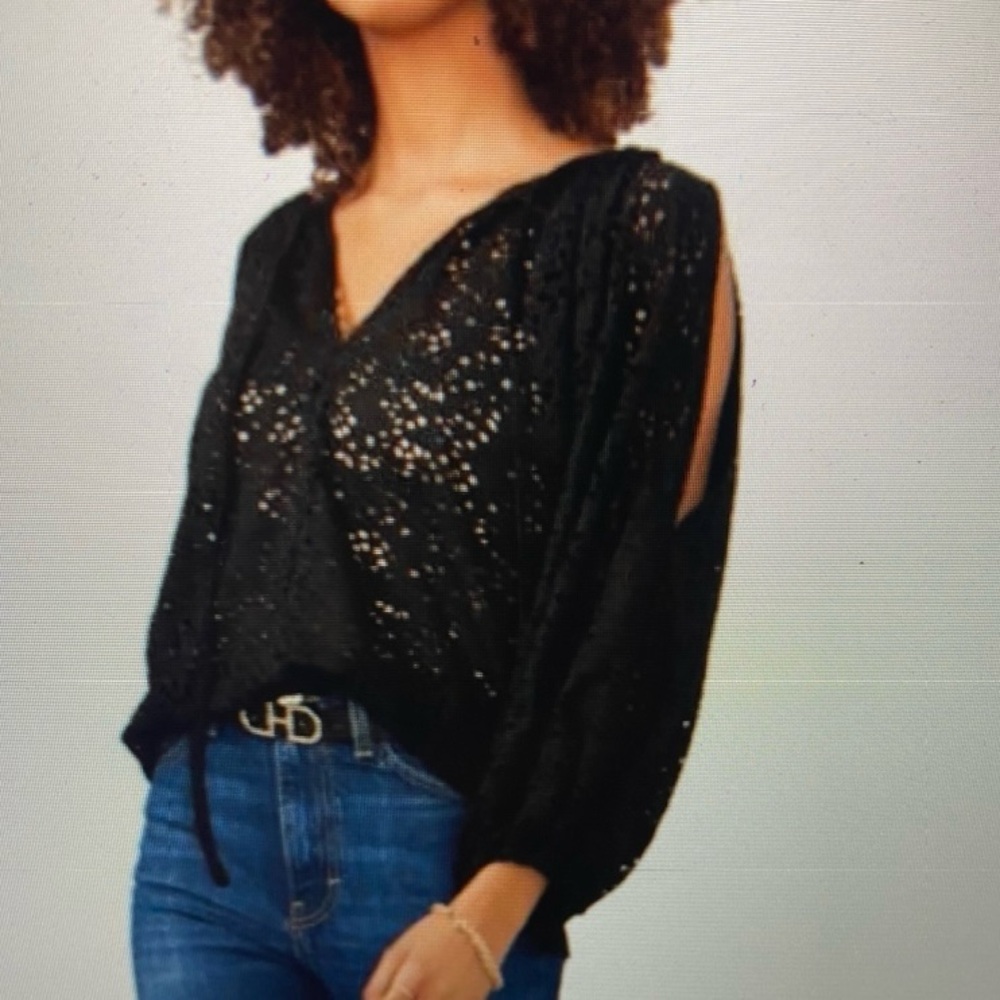 Vince camuto peasant style eyelet top